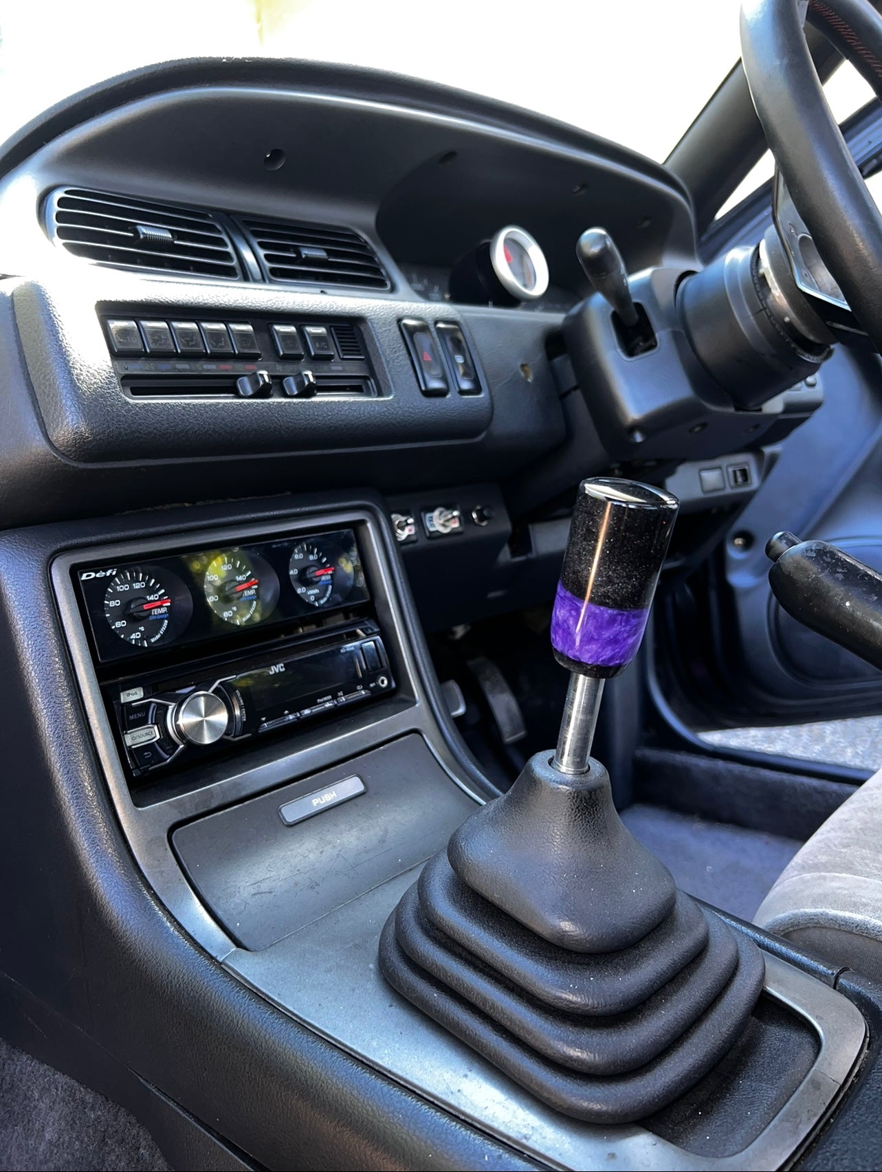 Smokey Labo New Midnight 3.5” shift knob